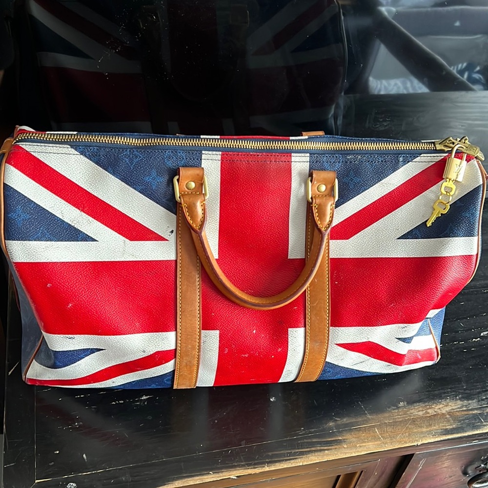 Vintage UK duffel bag